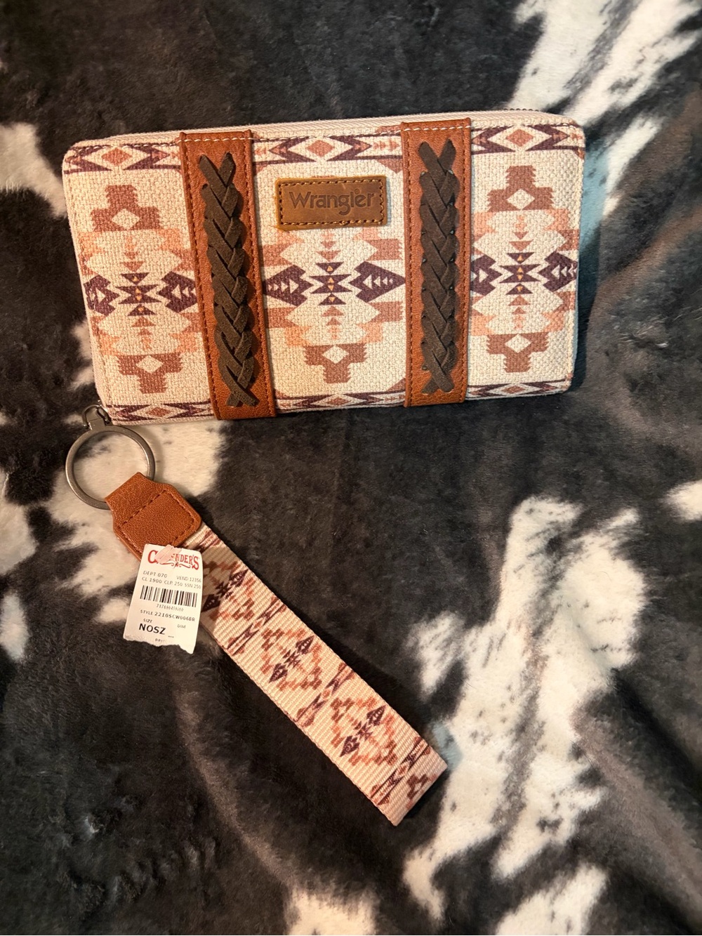 Wrangler Brown & Cream Southwestern Wristlet Wallet